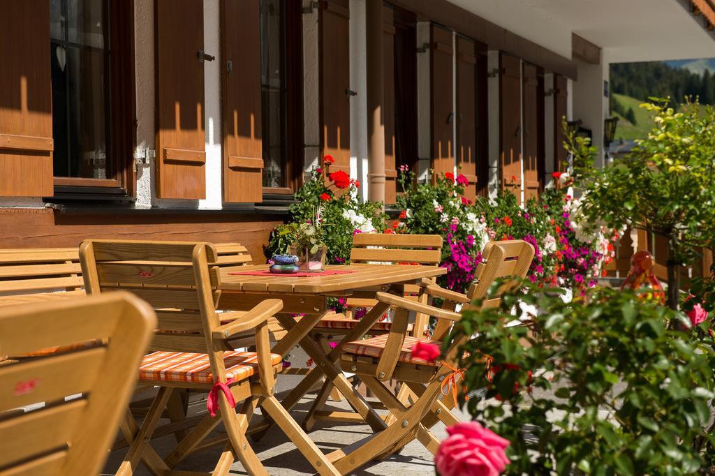 Gasthaus & Pension Alphorn เลคอัมอาร์ลแบร์ก ภายนอก รูปภาพ