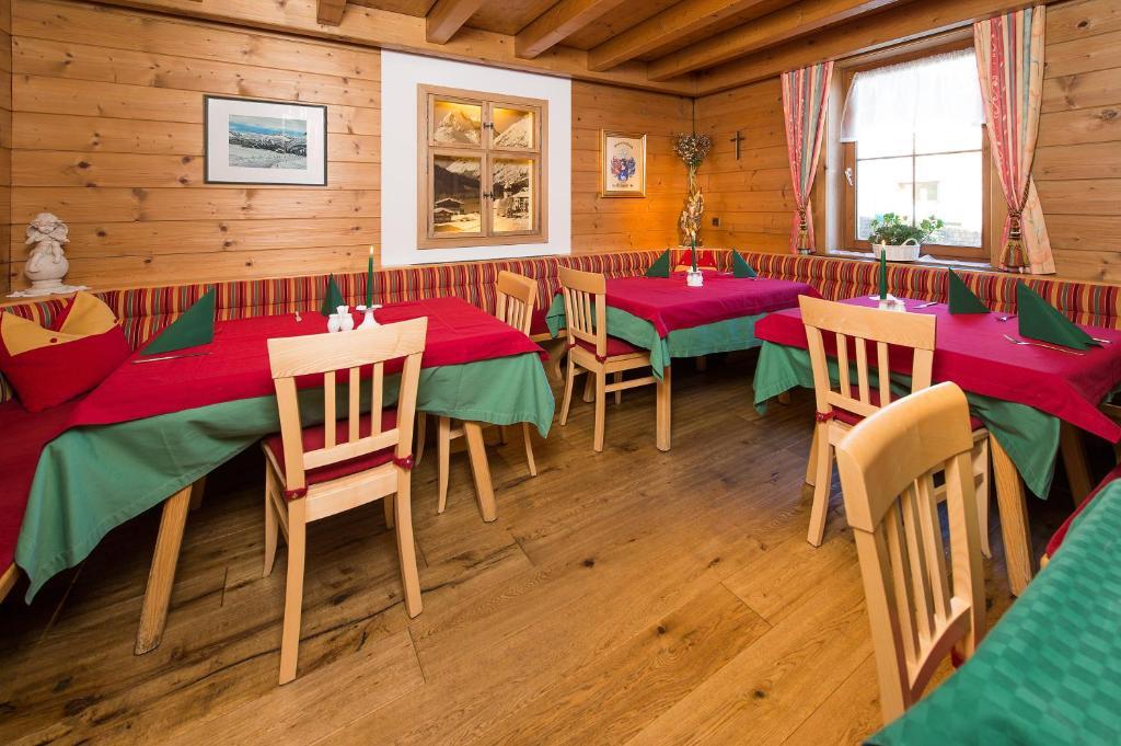Gasthaus & Pension Alphorn เลคอัมอาร์ลแบร์ก ภายนอก รูปภาพ